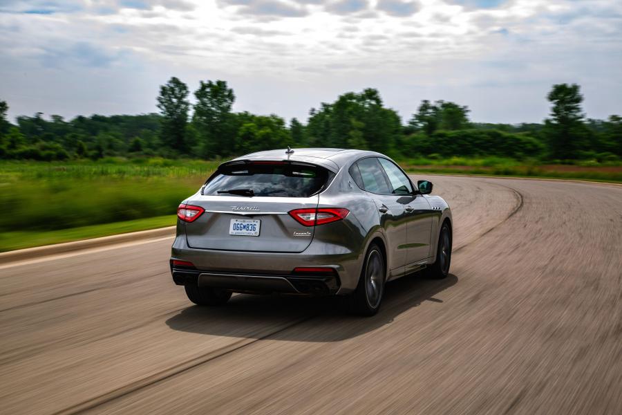  Maserati Levante Trofeo 2018 года  (NA) (фото 23 из 37)